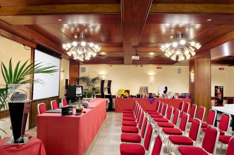 Al Pino Hotel